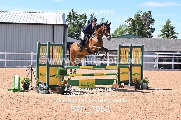 BPP_7062 - CLASS 14 FRI Nupafeeds Senior Dicovery/1m open