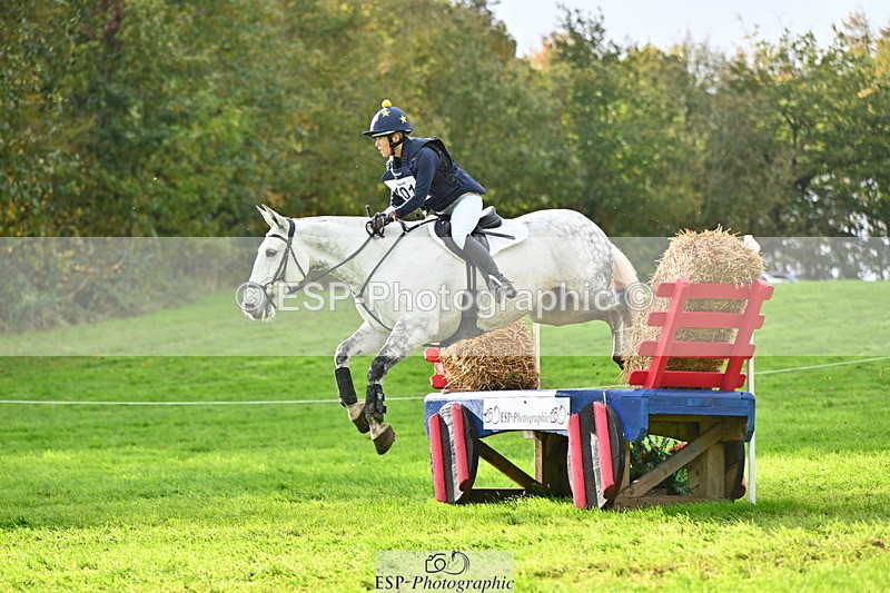 251025A-114452-18891 - F-401-Helen.Hickson