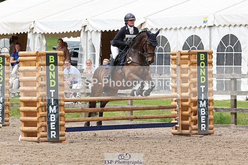 240803-133125-05577 - 170-Lolly_Meyer-LACKAGHMORE_VANDANGO