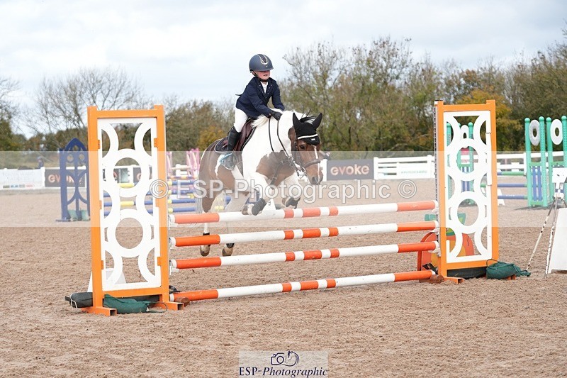 251026-121123-02340 - Cls 4 Pony Winter Novice + 80cm Open