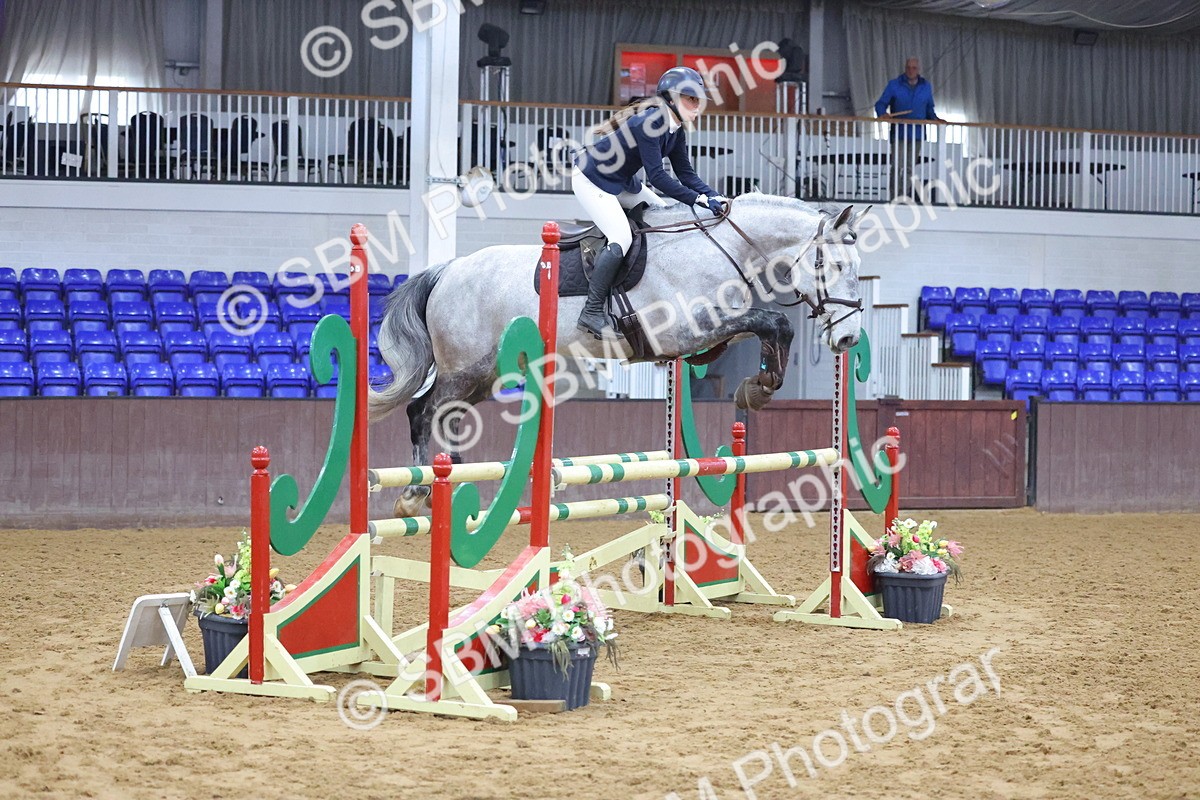 SBM_008611 - Class 21 - Nupafeed Supplements Senior Discovery/ 1m Open - First Round (1.00m)