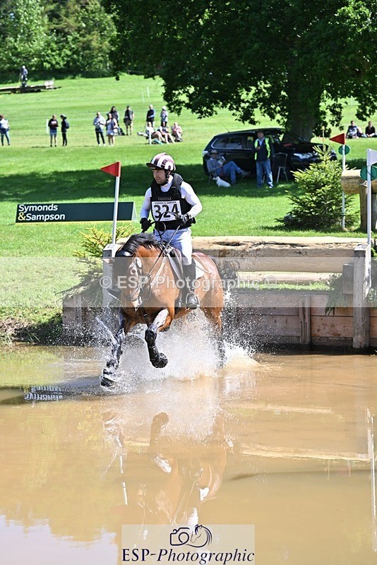240525-105928-12165 - 324-COOMBELAND_SEMILLY-Rupert_Batting