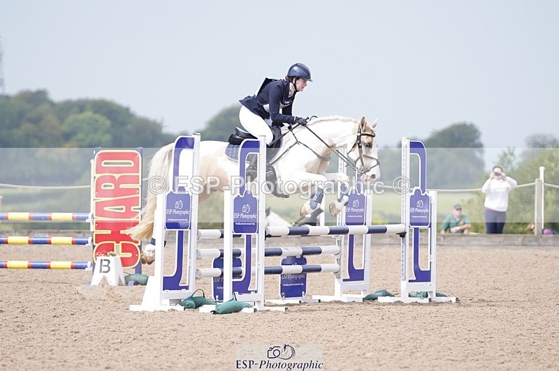 240831A-122614-01528 - 025-Clare.Pascoe-MR.QUINN