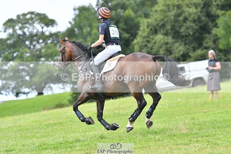 240804-105311-10494 - 359-Max_Forster-HOLD_ON_MY_HEART