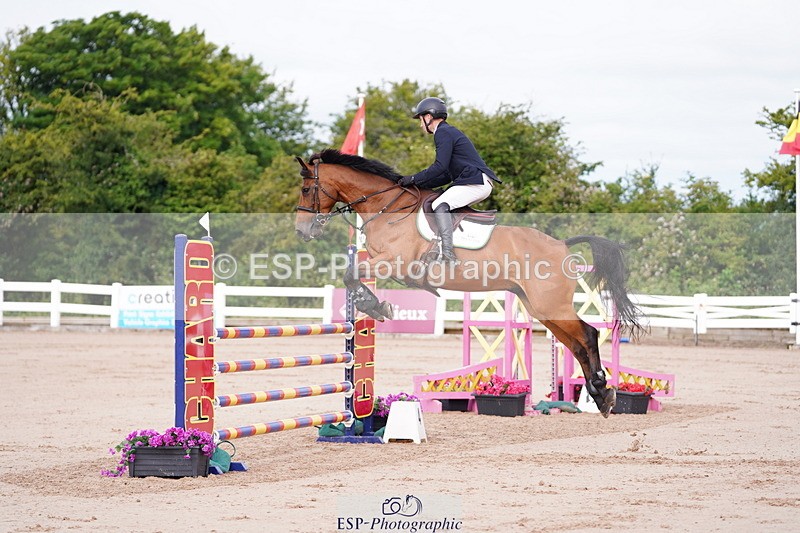 240721A-084114-16262 - Cls 24, Amateur 1.05m Accumulator