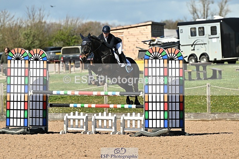 250416-154701-01819 - Cls 6 Foxhunter and 1.20m