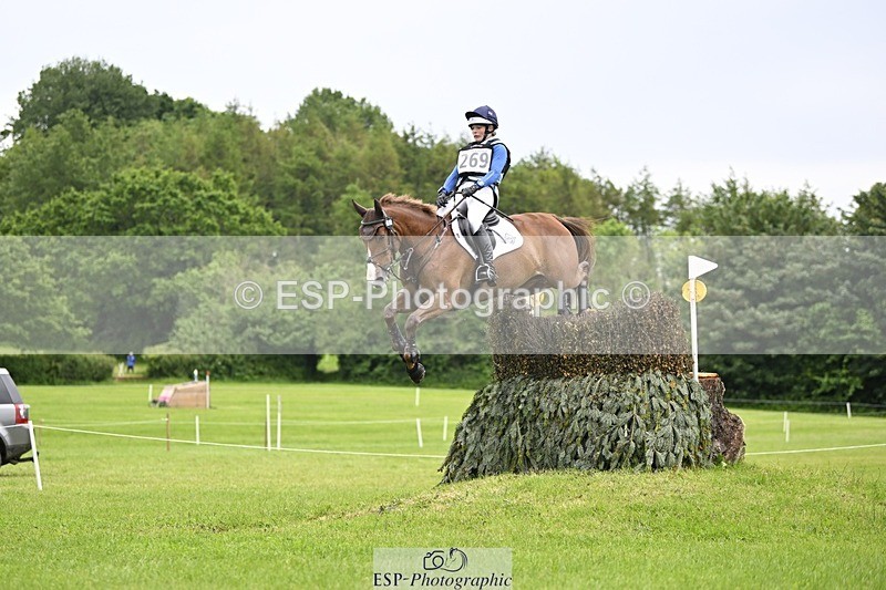 240525-165322-18469 - 269-EMERALD_KATIE-Isabelle_Cook