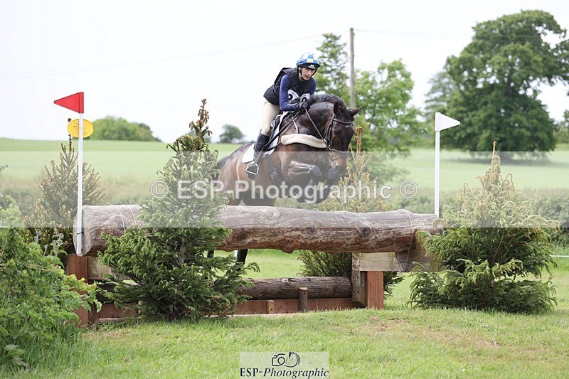 240525-153108-16521 - 220-BALLINAMURRA_FLARE_STAR-Mary_Mason