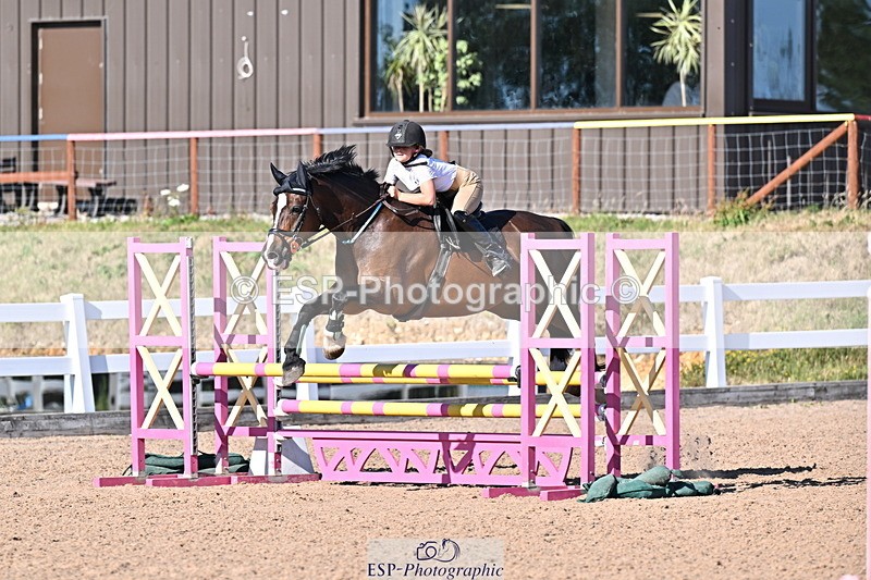 250708A-175915-00403 - 80cm Classes