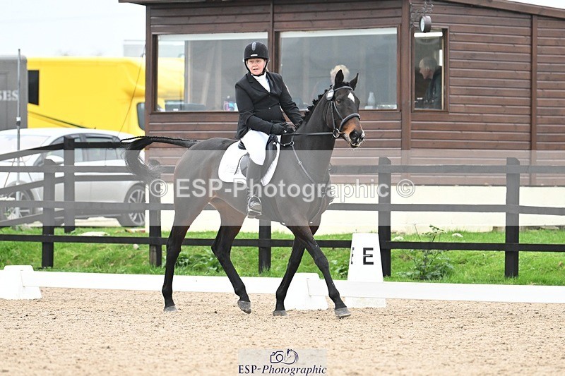 241103-100458-00259 - Intro 3 - 9.40 to 10.40