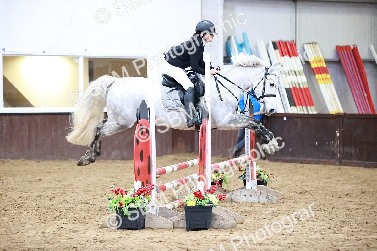 SBM_000208 - Class 1 - Pony Intro 70cm