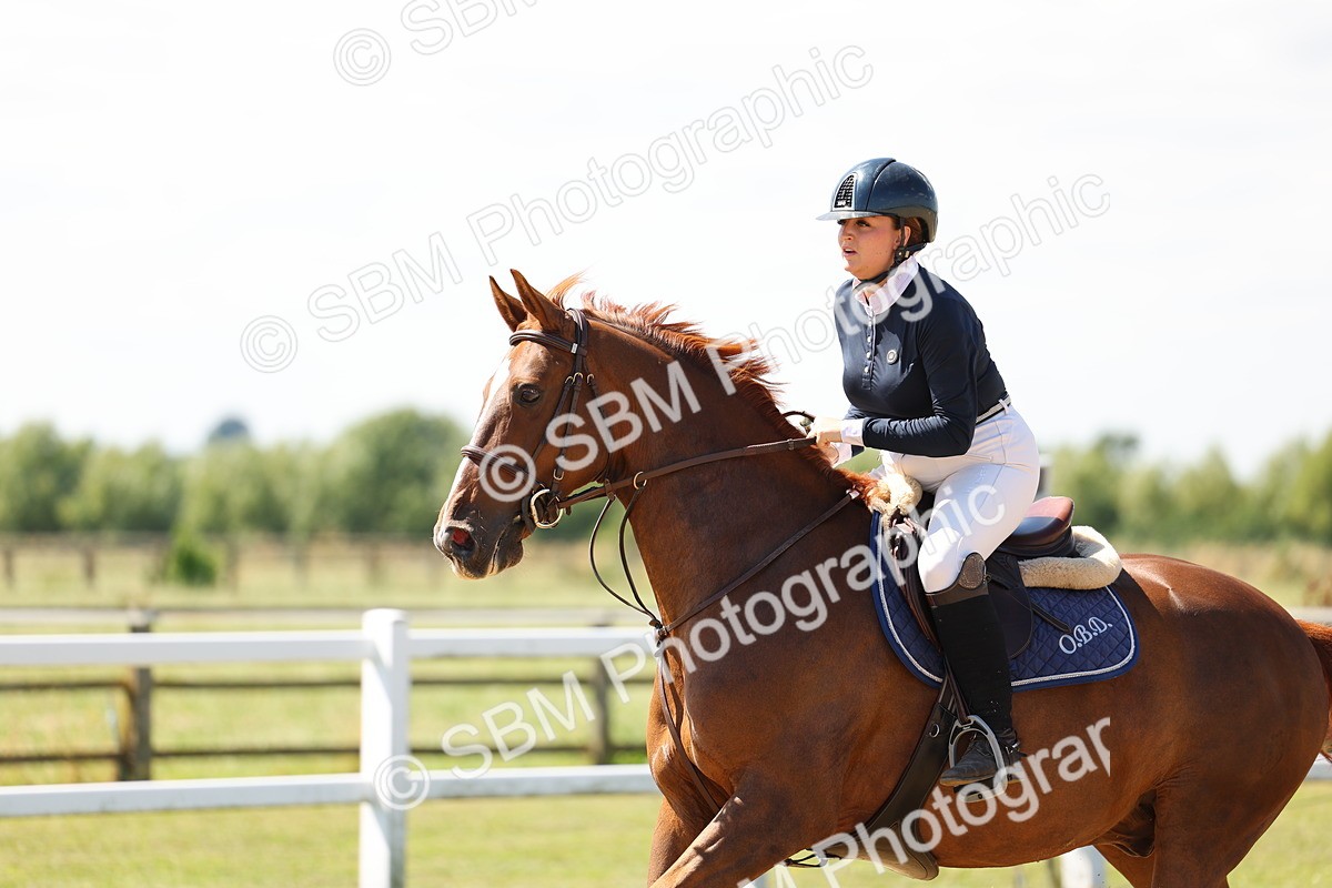 SBM_008294 - Class 12 - Senior Newcomers - 1.10m Open