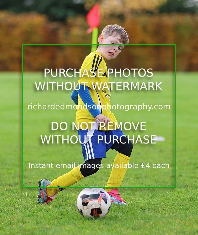 533A3064 - Kendal Utd U8's vs Sedbergh Wanderers Juniors U8 (8/11/25)