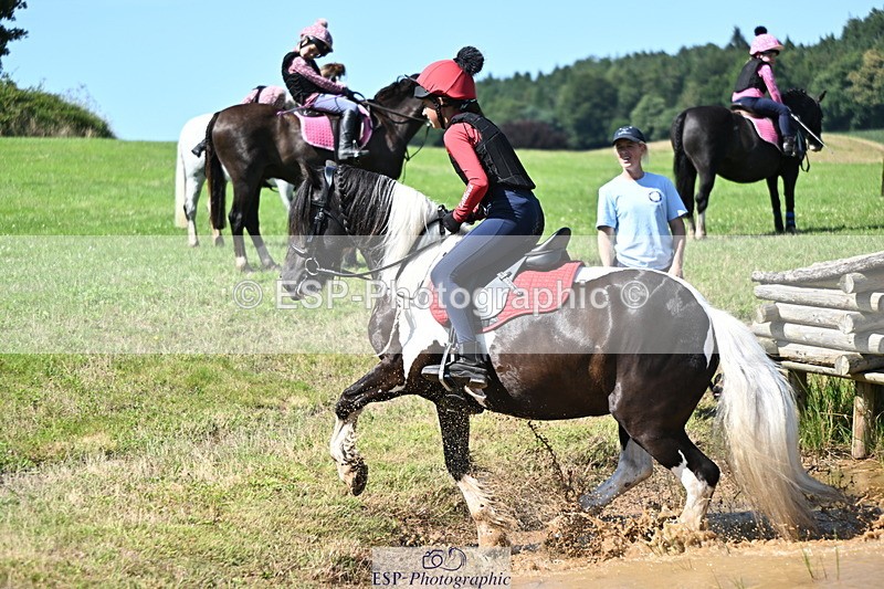 240729B-150148-03017 - Abbie's Group XC