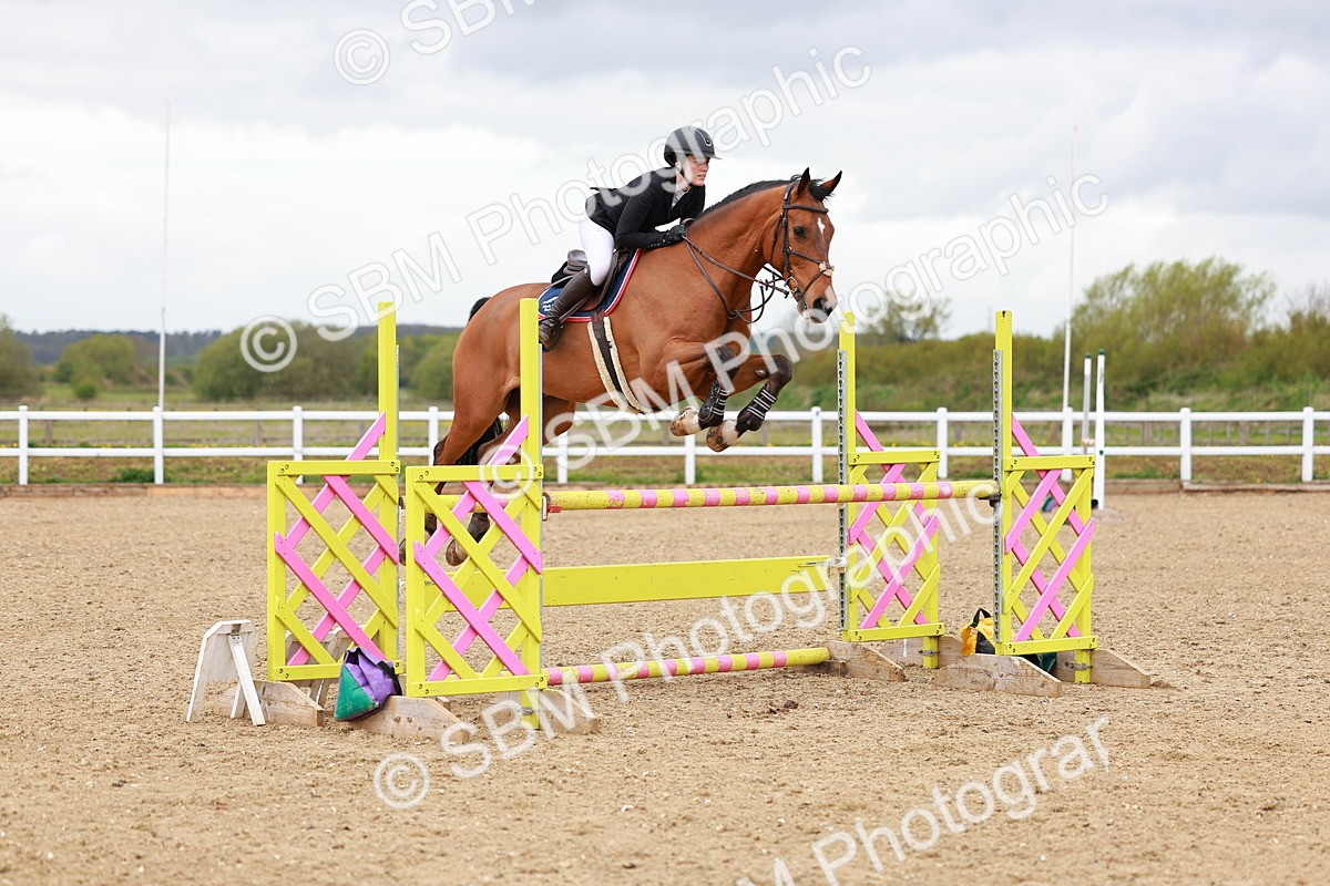 SBM_002298 - Class 10 - Senior Newcomers - 1.10m