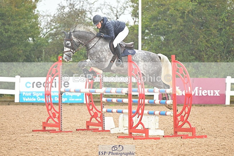 240925A-131930-00822 - Cls 4 Newcomers and 1.10m Open