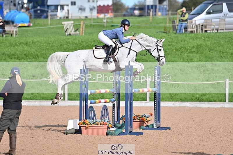 231015A-130635-08089 - Cls 30 Foxhunter & 1.20m Open