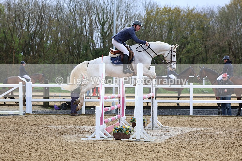 3E7A1824 - Class 7: Senior Newcomers/1.10m open