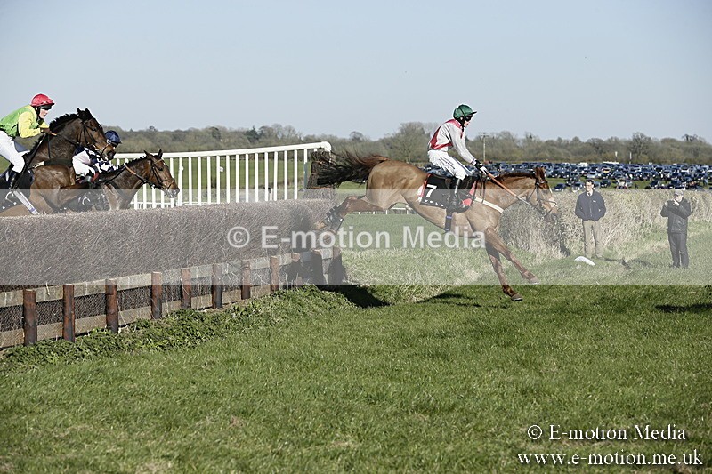 PtP 250317 395 - V.W.H. Hunt Point-to-Point Siddington 25/03/17