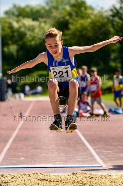 West25Sat-919358 - Field Male