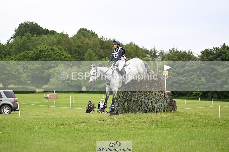 240525-155311-16914 - 226-CLONSHIRE_ON_TREND-Heidi_Coy