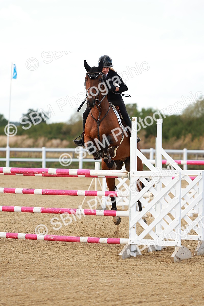 SBM_002121 - Class 5 - Senior Foxhunter - 1.20m