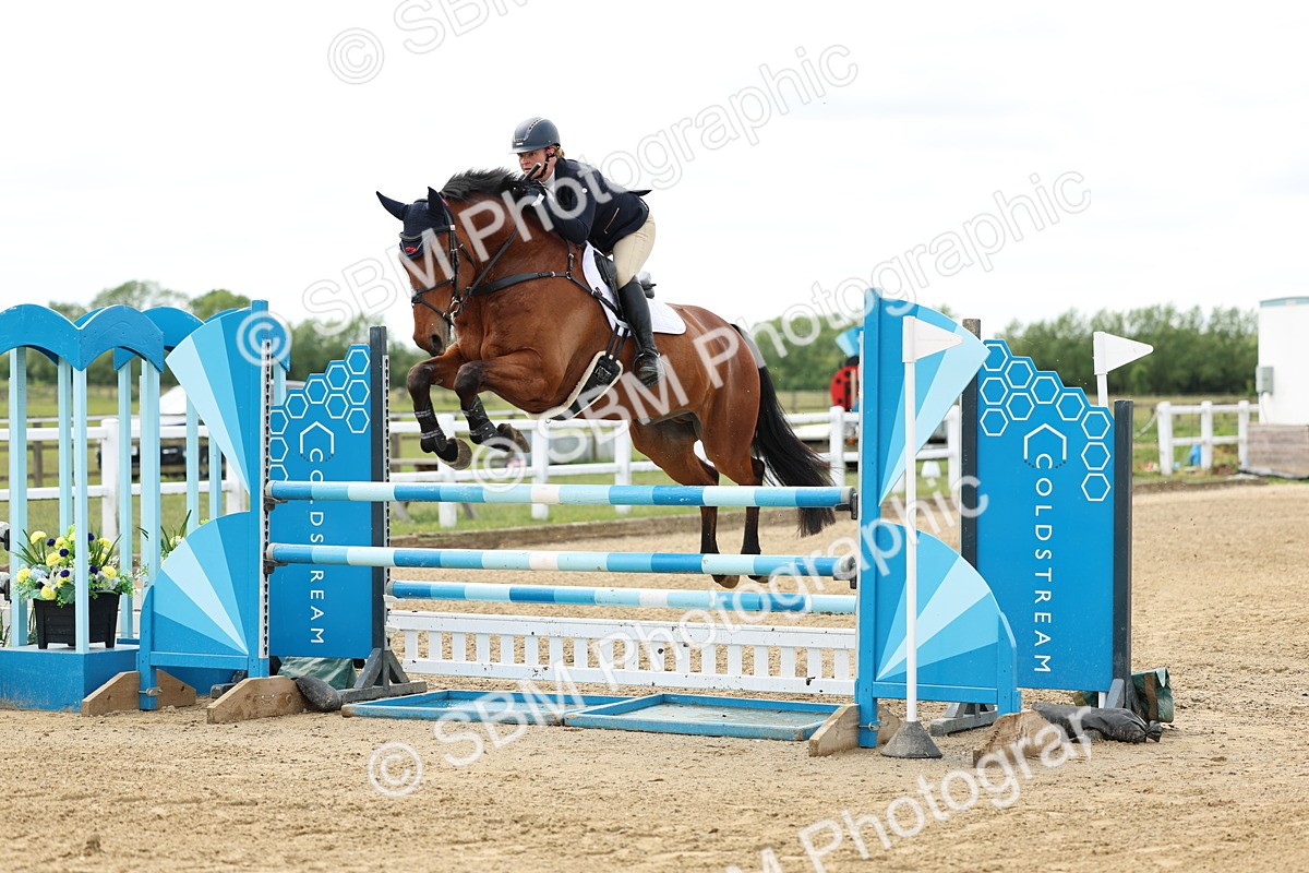 SBM_005939 - Class 19 - Senior Newcomers - 1.10m