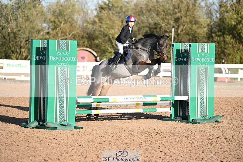 241026A-100752-00052 - SAT Cls 3 Pony Intro 70cm