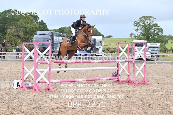 BPP_2251 - CLASS 4  FRI Senior Newcomers/ 1.10m Open