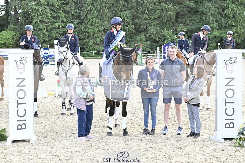 250525A-161307-18545 - Presentations Section C CCI 2 Star Long