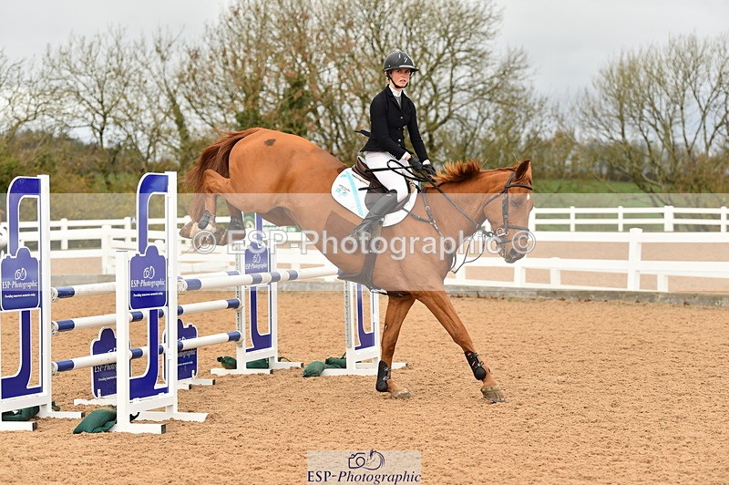 231122A-130608-00409 - Cls 4 Newcomers & 1.10m Open