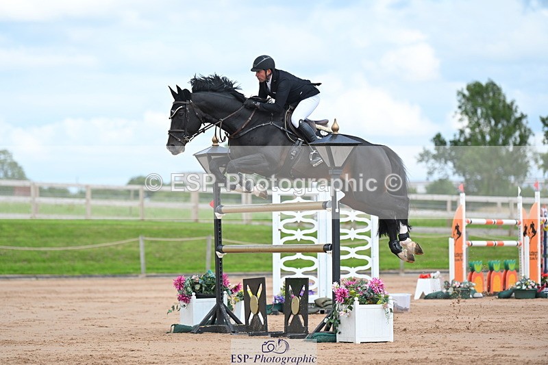 230721A-154640-07425 - Cls 10, 2 Star Big 1.45m Start to break