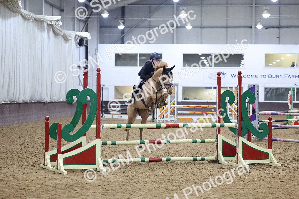 SBM_003145 - Class 11 - Blue Chip Pony Newcomers - 1.00m Open
