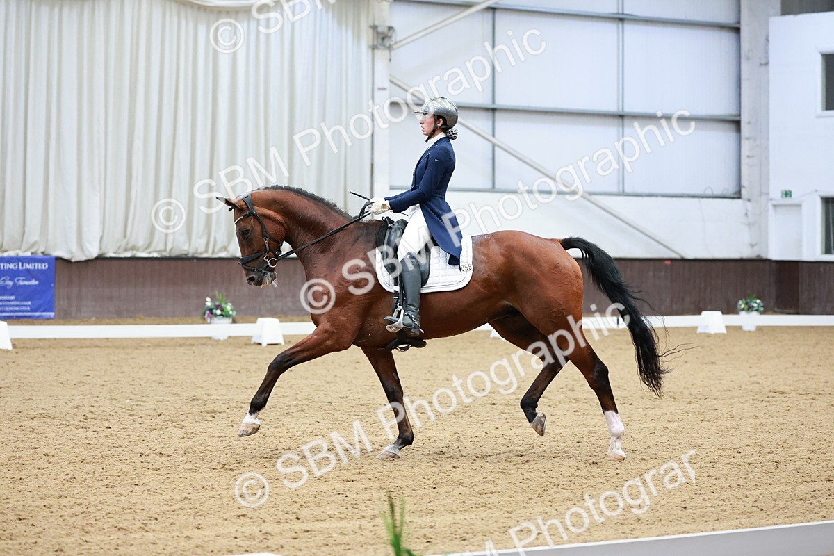 SBM_016450 - Class 5 - FEI INT II - 17.24-18.20