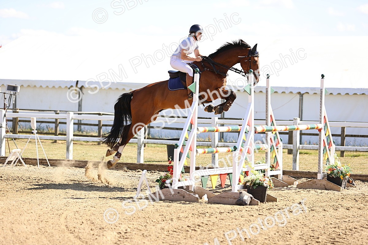 SBM_015581 - Class 16 - Senior foxhunter - 1.20m Open