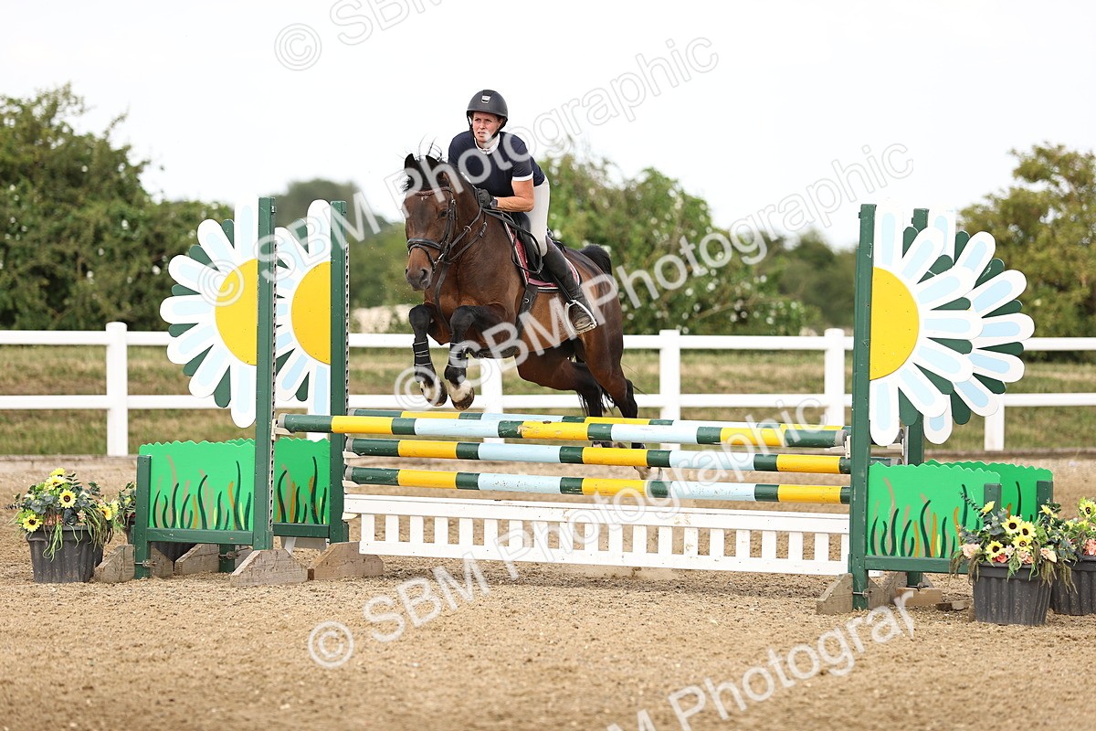 SBM_002405 - Class 18 - Ariat Senior British Novice- 90cm Open