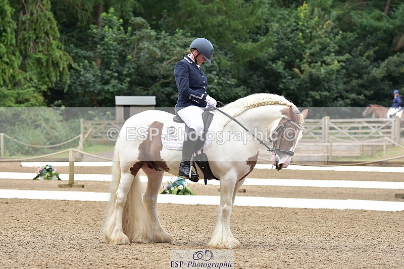 250719A-103940-03754 - 092-Rachael.Smaldon-Nadderbrook.Biscuit