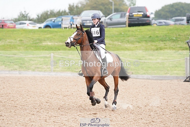 240901A-092426-05343 - 316-Francesca.Lawrence-WITH.A.LITTLE.BIT.OF.LUCK