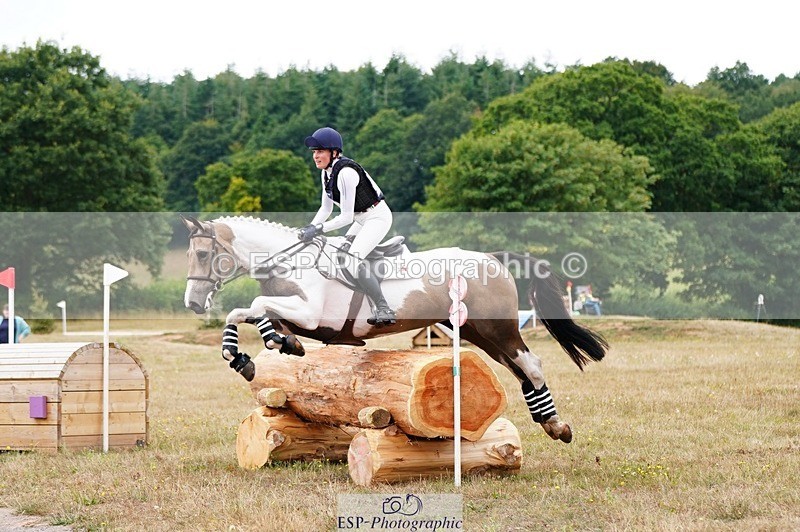 250803A-115920-11601 - L-516-Chloe.Robinson-BRACKENSPA'S.KEEP.A.SECRET