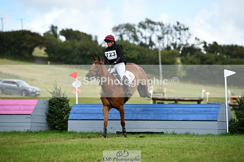 250831-154242-11797 - O-723-Lizzie.Luxton