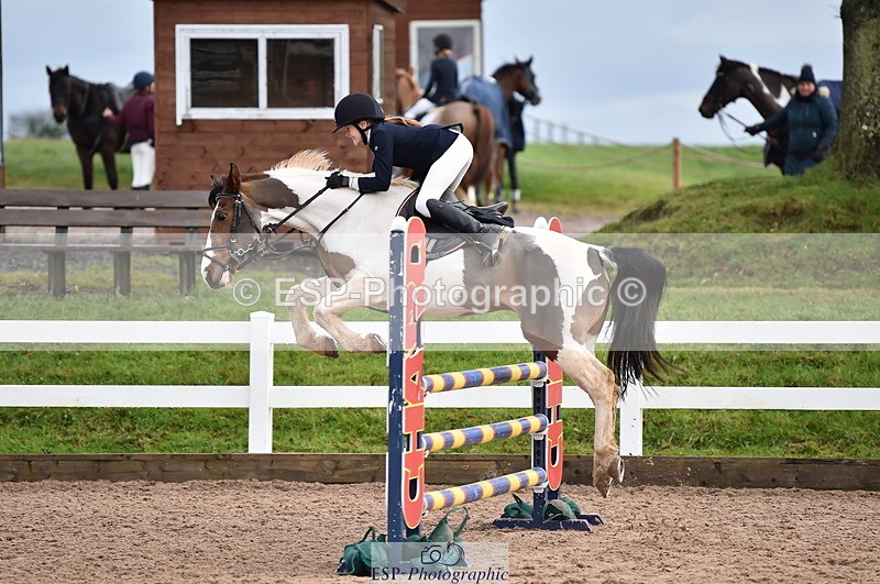 231203A-113250-00900 - Cls 4 Newcomers & 1m Open