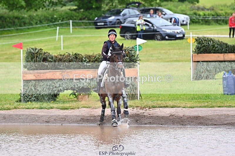 250524A-122011-10162 - B-319-Ali.Wilkes-JAZZ.ROOS