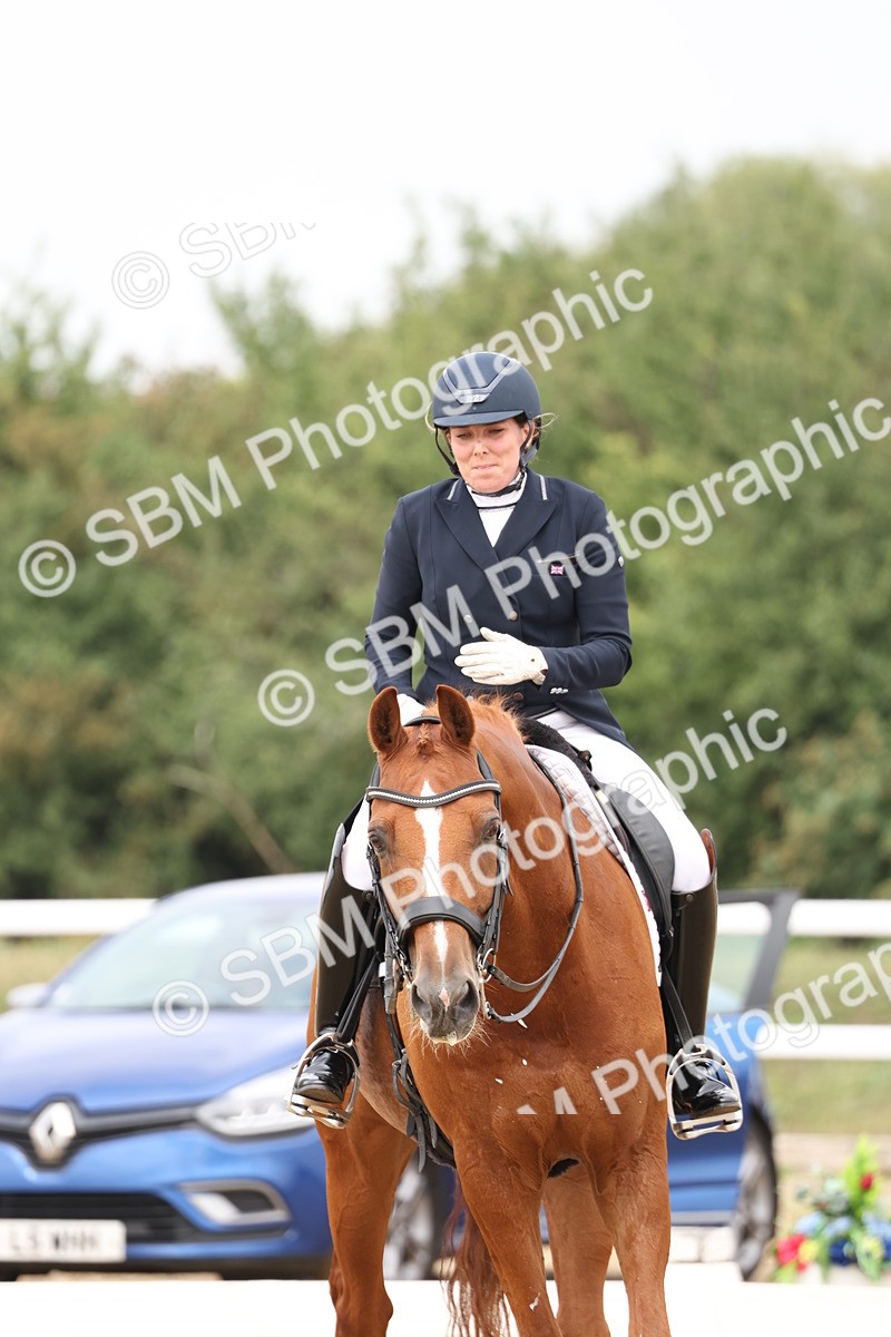 SBM_007074 - Class 9 - FEI INT I - 13.37-14.33