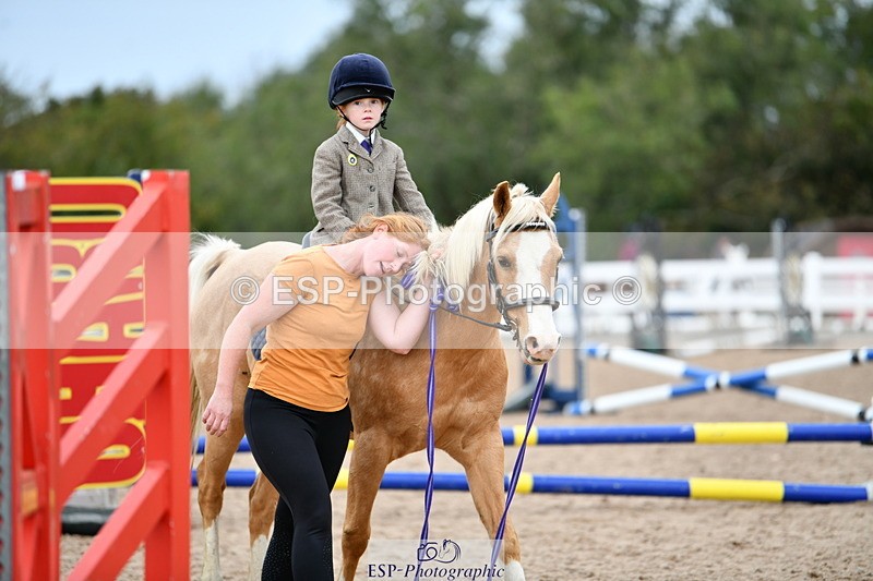 241013B-104929-00472 - Cls 2c 40cm Lead Rein