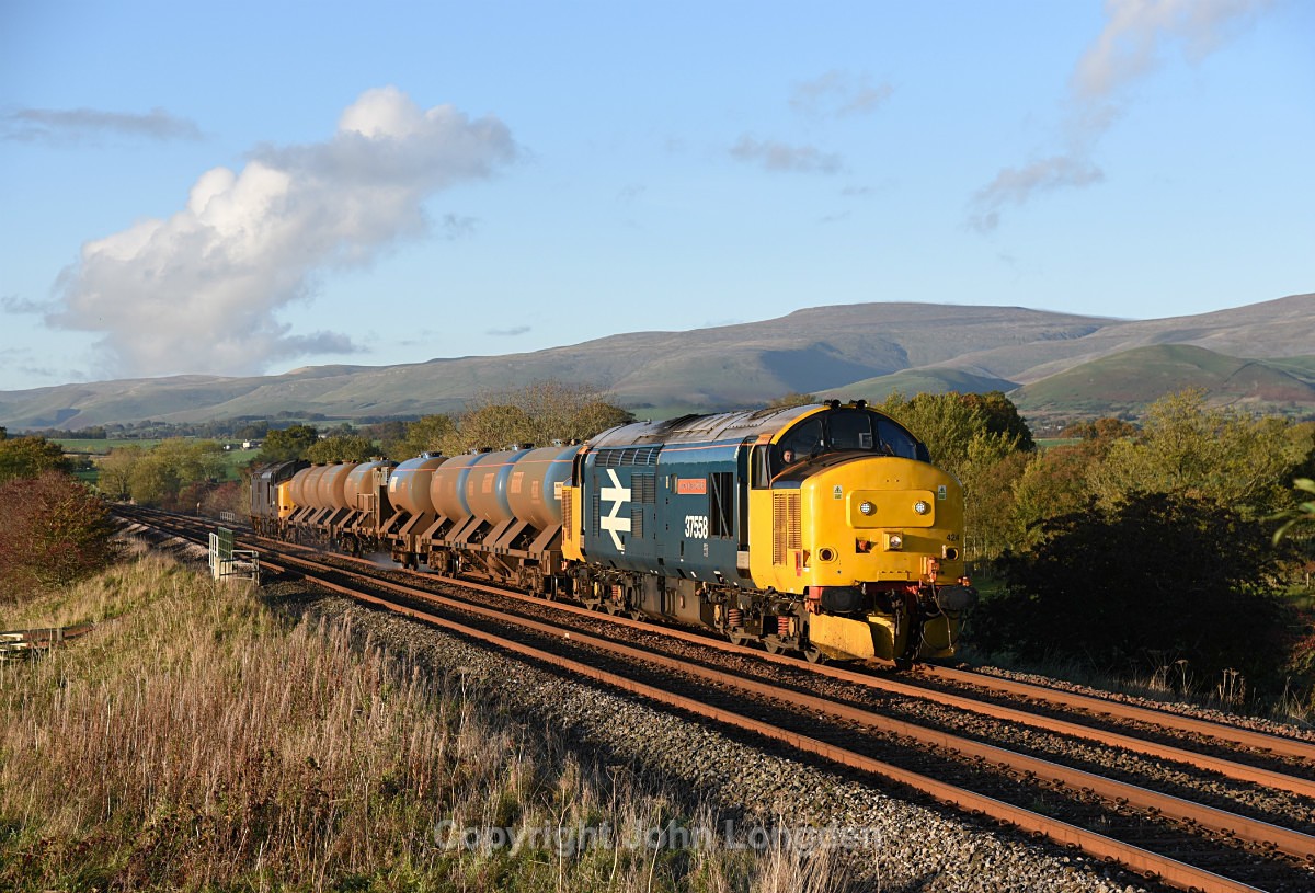 JL - 14.10.18 37424 & 37422 3J11 Carlisle - Carlisle, Town End Farm - Town End Farm
