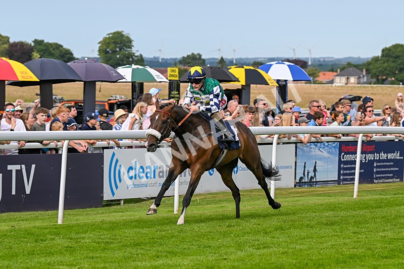 300724-Race 6-Bell Shot-0425 - Race 6