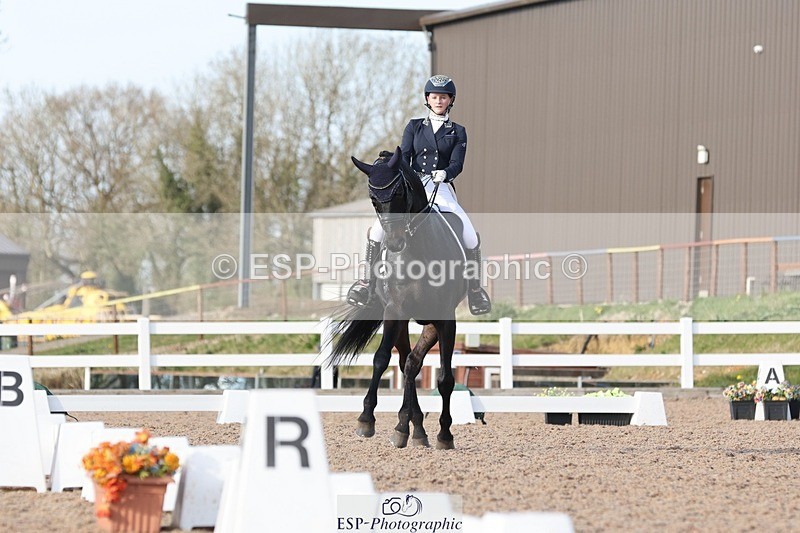 250404-174151-08098 - 069-India.Hamilton-Burnet-Kissingdale