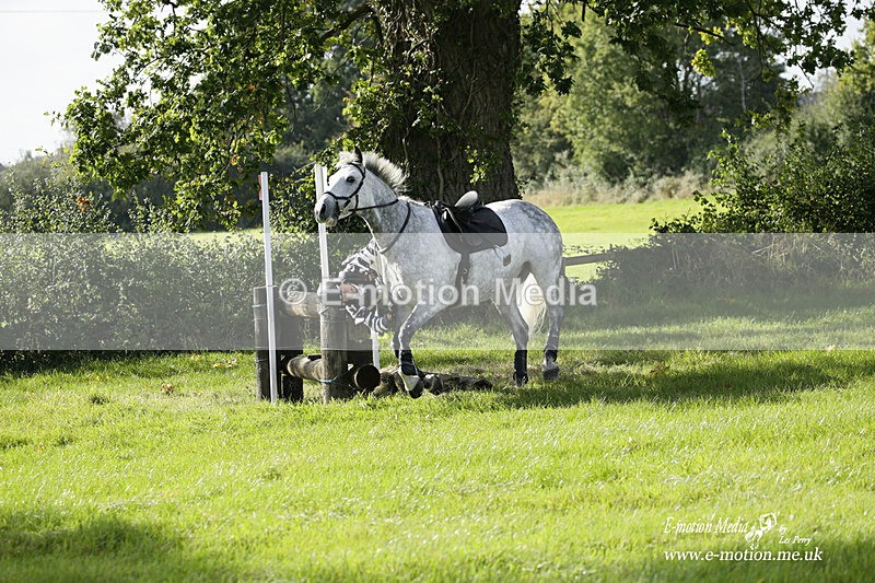  WWHT 171021 3280 - Intermediate (0.90m)  17/10/21