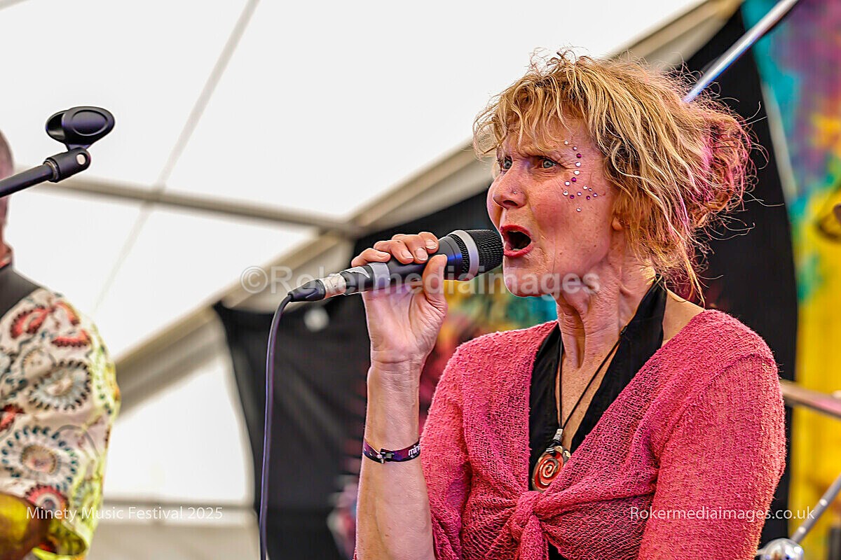 _MGL7137 - MINETY 2025