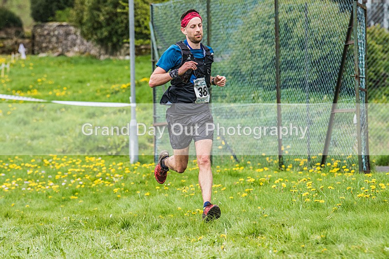 3 Peaks-2118 - The 3 Peaks Race - The Finish - Saturday 29th April 2023